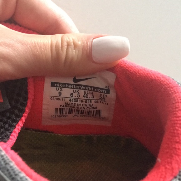 Grey and Bright Pink Nike sneakers - Picture 3 of 3